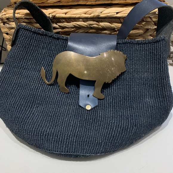 Source‎ Unknown Blue and Gold Shoulder Bag with Elegant Design - Picture 1 of 7